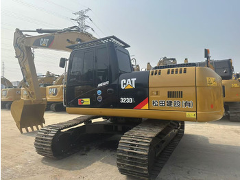 Escavadora de rastos CATERPILLAR 323DL