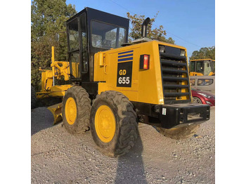 Motoniveladora KOMATSU