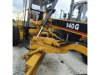 Motoniveladora CATERPILLAR 140H