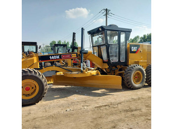 Motoniveladora CATERPILLAR 140H