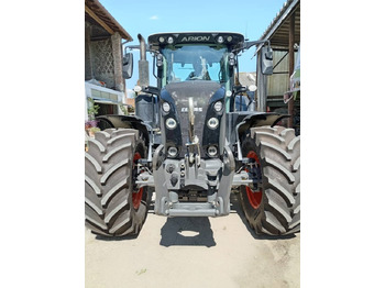 Trator CLAAS Arion 660