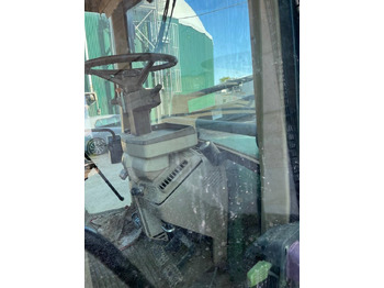 Trator John Deere 6310: foto 5