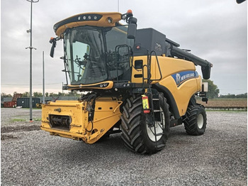 Ceifeira debulhadora New Holland CR 7.90: foto 2