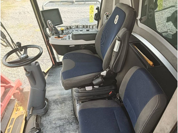 Ceifeira debulhadora New Holland CR 7.90: foto 4