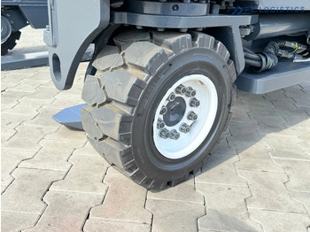 Empilhador de 4 vias Combilift COMBILIFT C3500 – DUPLEX 4100mm – Year 2016 – 6779 hours – GAS – EXTENDABLE FORKS 800 / 1100MM – CABIN – HEATING + AIR CONDITION: foto 4