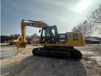 Escavadora de rastos CATERPILLAR