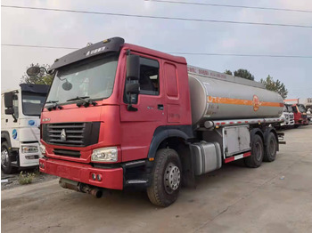 Caminhão tanque SINOTRUK HOWO