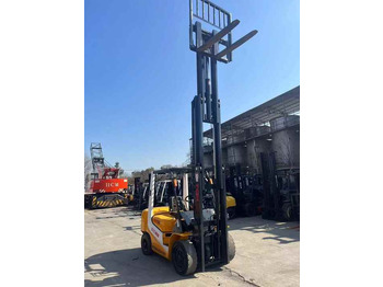 Empilhadeira Very Good Condition and Cheap Price 3 Tonne TCM Forklift  Run Performance TCM30 Forklift  for Sale: foto 3