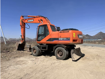 Escavadeira de rodas DOOSAN DH210W-7