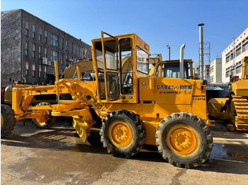 Motoniveladora KOMATSU