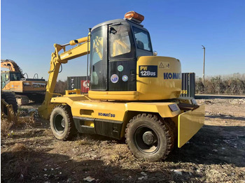 Escavadeira de rodas KOMATSU PC128