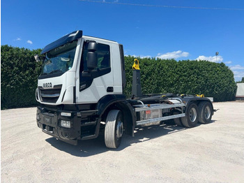Camião polibenne IVECO X-WAY
