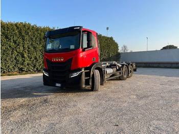 Camião polibenne IVECO X-WAY