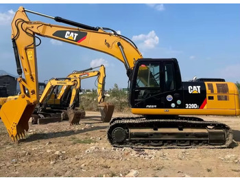 Escavadora de rastos CATERPILLAR 320D2