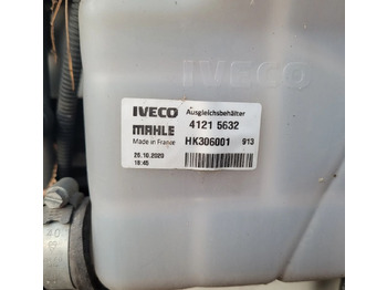Tanque de expansão por Camião ZBIORNICZEK PŁYNU IVECO 41215632 ORYGINAŁ CHWALIM116: foto 2 Tanque de expansão por Camião ZBIORNICZEK PŁYNU IVECO 41215632 ORYGINAŁ CHWALIM116: foto 2