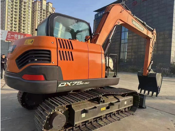 Mini escavadeira DOOSAN DX75 Mini excavator  7.5 ton: foto 4