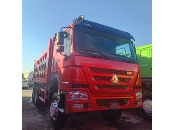 Camião SINOTRUK HOWO