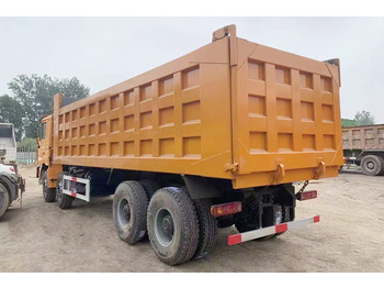 Camião para transporte de materiais a granel novo SHACMAN Shacman Truck F3000 for Sale in Zamibia: foto 2 Camião para transporte de materiais a granel novo SHACMAN Shacman Truck F3000 for Sale in Zamibia: foto 2