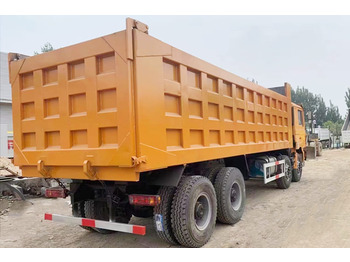 Camião para transporte de materiais a granel novo SHACMAN Shacman Truck F3000 for Sale in Zamibia: foto 3 Camião para transporte de materiais a granel novo SHACMAN Shacman Truck F3000 for Sale in Zamibia: foto 3