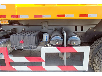 Camião basculante para transporte de materiais a granel novo SHACMAN F2000 Shacman Truck for sale in Tanzania: foto 3
