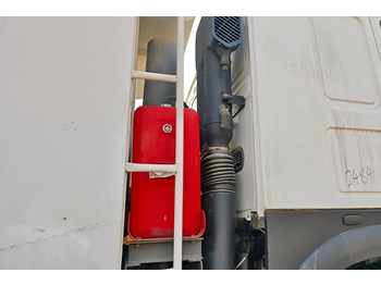 Camião basculante para transporte de materiais a granel SINOTRUK Sino Howo 8x4 Dump Truck 371 for Sale in Sierra Leone: foto 3 Camião basculante para transporte de materiais a granel SINOTRUK Sino Howo 8x4 Dump Truck 371 for Sale in Sierra Leone: foto 3