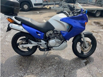 Motocicleta HONDA