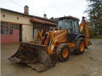 Retroescavadeira CASE 580