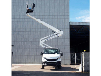 Leasing de Oil & Steel Snake 2010 HE PLUS Sobre  IVECO 35S14 Distancia entre ejes 3750 mm Oil & Steel Snake 2010 HE PLUS Sobre  IVECO 35S14 Distancia entre ejes 3750 mm: foto 2