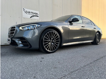 Sedan MERCEDES-BENZ