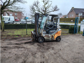 Empilhadeira a gás STILL RX70