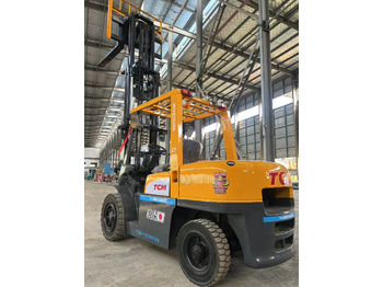 Empilhadeira a diesel TCM fd50 japan brand original 5 ton diesel forklift 3 section 4.5m Customizable mast clamp side shift: foto 4 Empilhadeira a diesel TCM fd50 japan brand original 5 ton diesel forklift 3 section 4.5m Customizable mast clamp side shift: foto 4