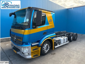 Camião chassi MERCEDES-BENZ Actros 2443