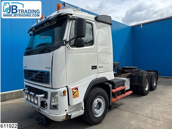 Tractor VOLVO FH16 550
