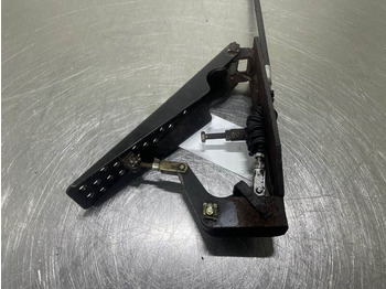 Cabine e interior por Máquina de construção Ahlmann AZ6-4104384A-Gas pedal: foto 4