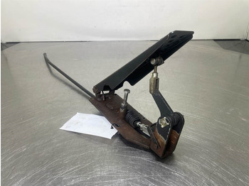 Cabine e interior por Máquina de construção Ahlmann AZ6-4104384A-Gas pedal: foto 3