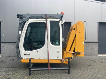 Cabine e interior LIEBHERR