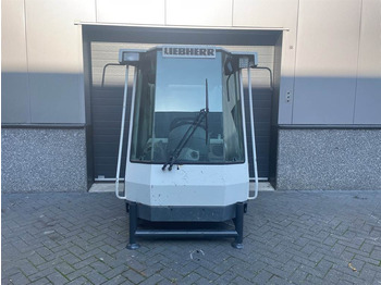 Cabine e interior LIEBHERR