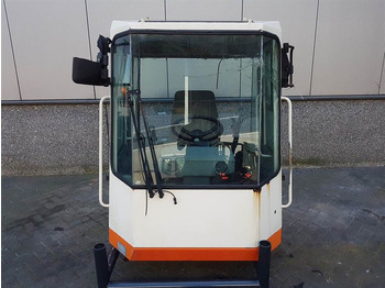 Cabine e interior SCHAEFF