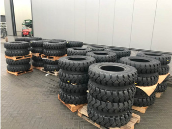 Jantes e pneus por Máquina de construção novo Trelleborg 10.00-20 Dual excavator solid-Tyre/Reifen/Banden: foto 3