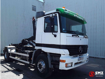 Camião transportador de contêineres/ Caixa móvel MERCEDES-BENZ Actros 1831