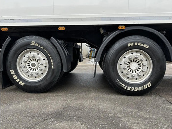 Semi-reboque frigorífico Krone Cool Liner 2 - Achs CITYSATTEL*Lenkachse*Carrier 1300*TÜV NEU!!: foto 4 Semi-reboque frigorífico Krone Cool Liner 2 - Achs CITYSATTEL*Lenkachse*Carrier 1300*TÜV NEU!!: foto 4