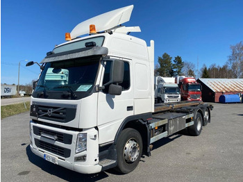 Camião transportador de contêineres/ Caixa móvel VOLVO FM13