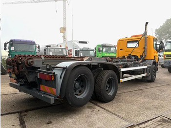 Camião transportador de contêineres/ Caixa móvel Scania P114-340 6x2 WITH MULTILIFT CONTAINERSYSTEM ONLY 80.500 KM!! ORIGINAL (10 TIRES / FULL STEEL SUSPENSION / 12 GEARS MANUAL GEARBO: foto 3