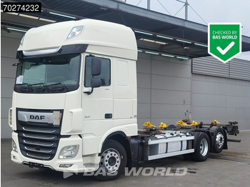 Camião transportador de contêineres/ Caixa móvel DAF XF 480