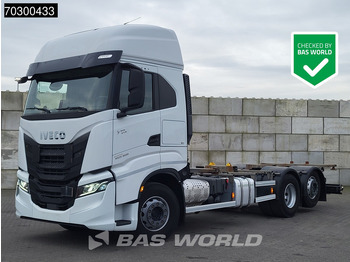 Camião transportador de contêineres/ Caixa móvel IVECO S-WAY