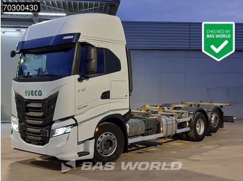 Camião transportador de contêineres/ Caixa móvel IVECO S-WAY