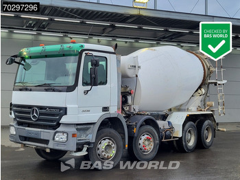 Camião betoneira LIEBHERR