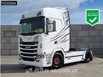 Leasing de Scania S520 S 4X2 Retarder Full-Air 2x Tanks Leder Standklima Navi ACC LED Euro 6 Scania S520 S 4X2 Retarder Full-Air 2x Tanks Leder Standklima Navi ACC LED Euro 6: foto 1