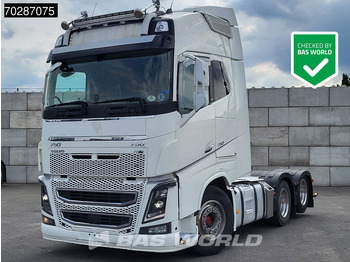 Tractor VOLVO FH16 750