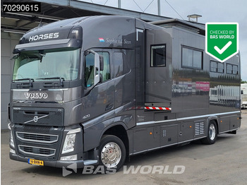 Camião de transporte de cavalos VOLVO FH 420